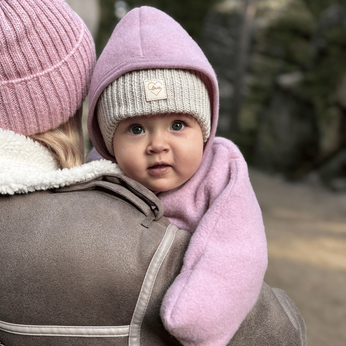 Wintermütze für Mädchen aus 100% extrafeiner Merinowolle, gefüttert mit Wollfleece in Rosa Havana