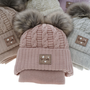 Winterset Mädchen: Mütze mit glänzendem Faden (Lurex) und Schal mit zwei Bommeln Violett Klarita