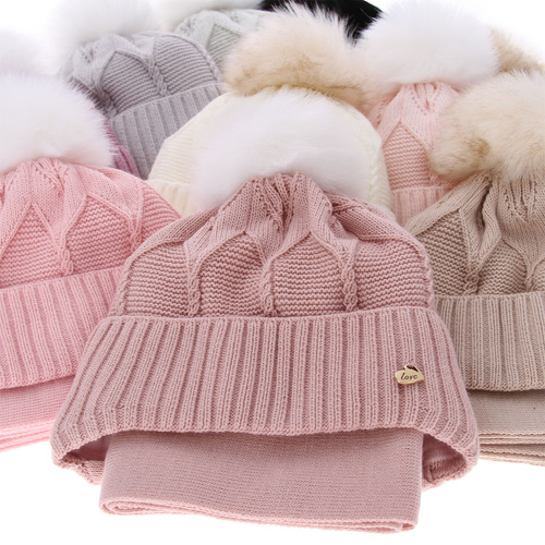 Winterset Mädchen: Mütze und Schal mit Bommel Schwarz Altina