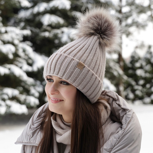 Wintermütze Damen mit Bommel Rosa Europa
