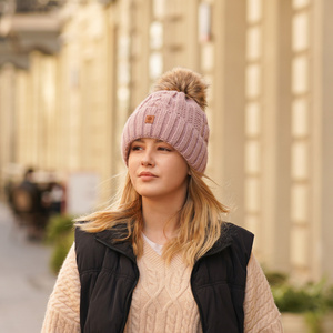 Wintermütze Damen mit Bommel Schwarz Euforia