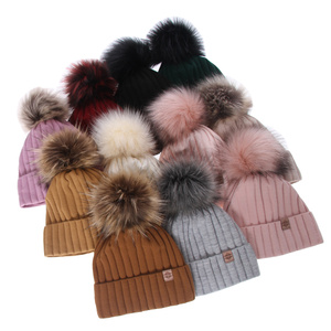 Wintermütze Damen mit Bommel Camel Loara