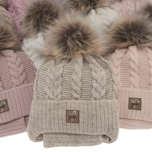 Winterset für Mädchen: Mütze und Schlauchschal mit Bommel in Rosa Finess