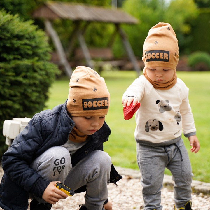Herbst und Frühlingsset Jungen: Mütze und Schlauchschal Orange Soccer