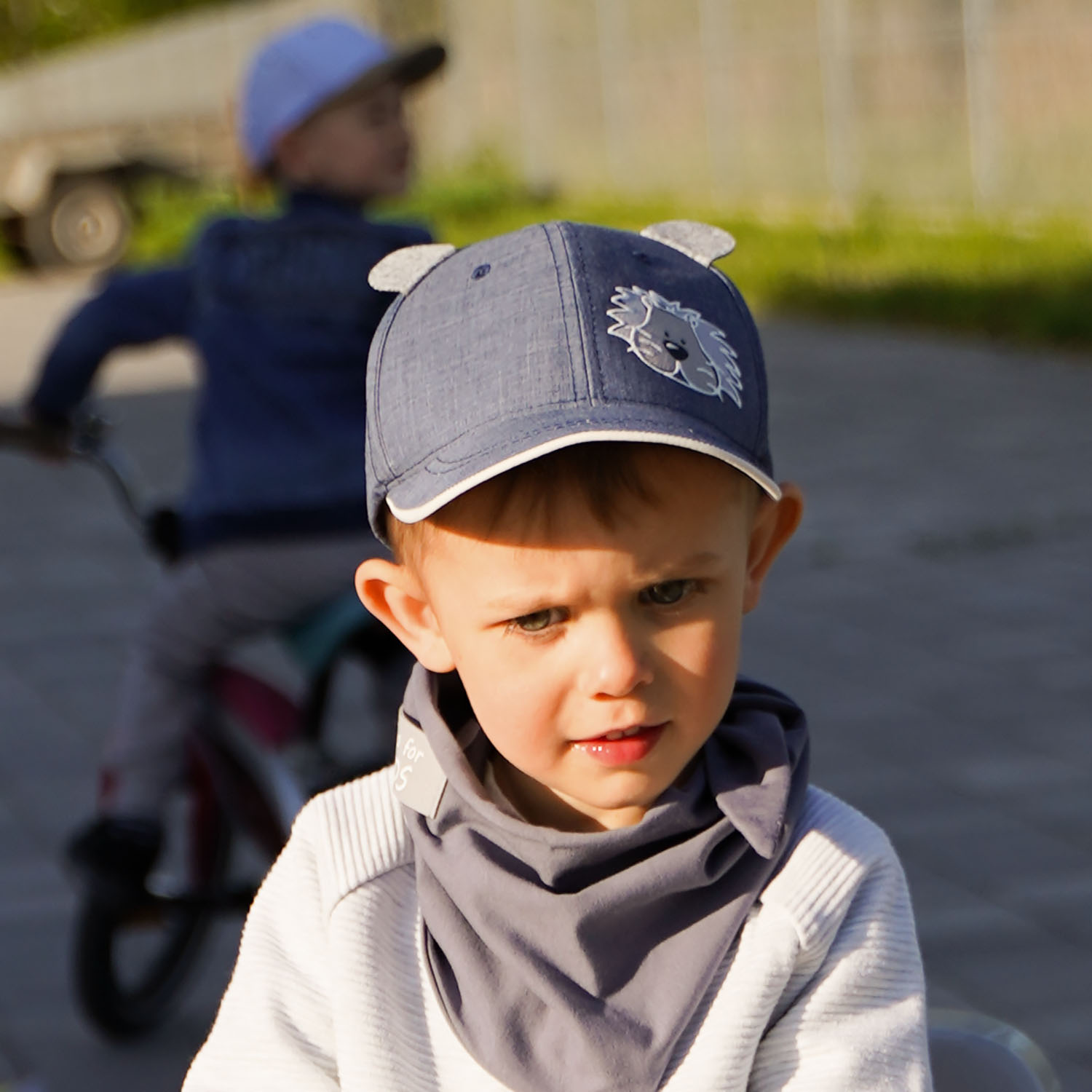 Mütze mit Schirm für Jungen Grau Bakuś