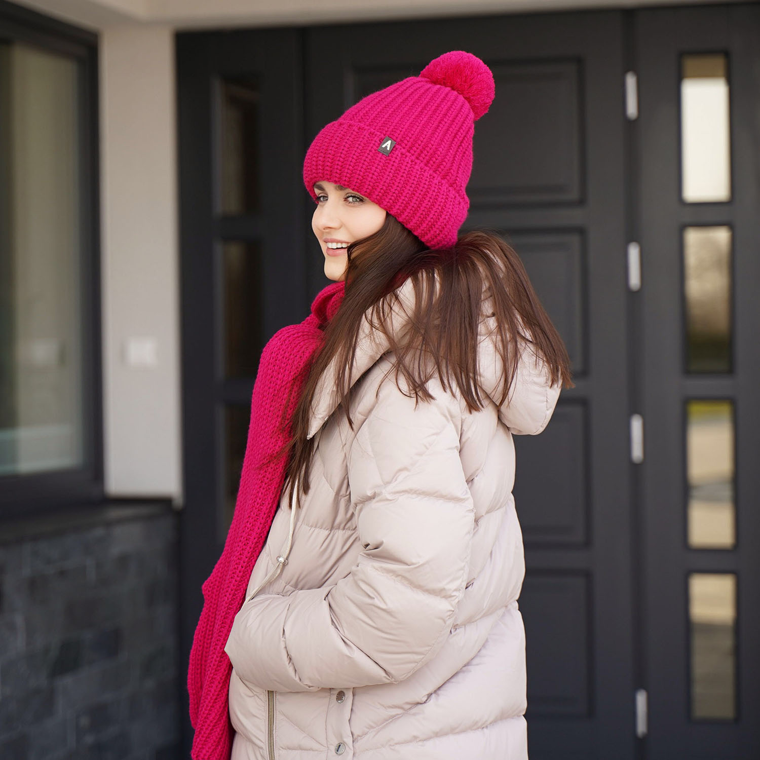 Winterset Damen: Mütze und Schal mit Bommel Rosa Lupita