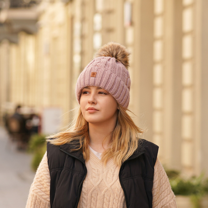 Wintermütze Damen mit Bommel Schwarz Euforia