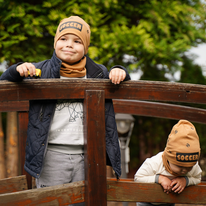 Herbst und Frühlingsset Jungen: Mütze und Schlauchschal Orange Soccer