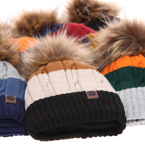 Winterset Jungen: Mütze und Schlauchschal mit Bommel Grün Karmel