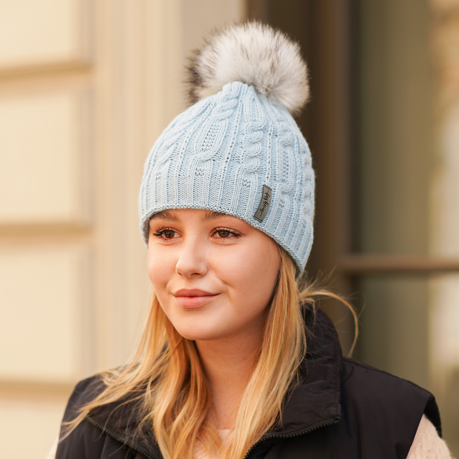 Wintermütze Damen mit Bommel Schwarz Mirka