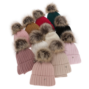 Winterset Mädchen: Mütze und Schlauchschal mit Bommel Beige Wirginia