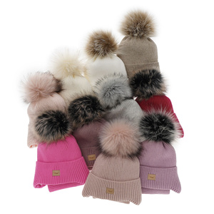 Winterset Mädchen: Mütze und Schlauchschal mit Bommel Rosa Dilajla