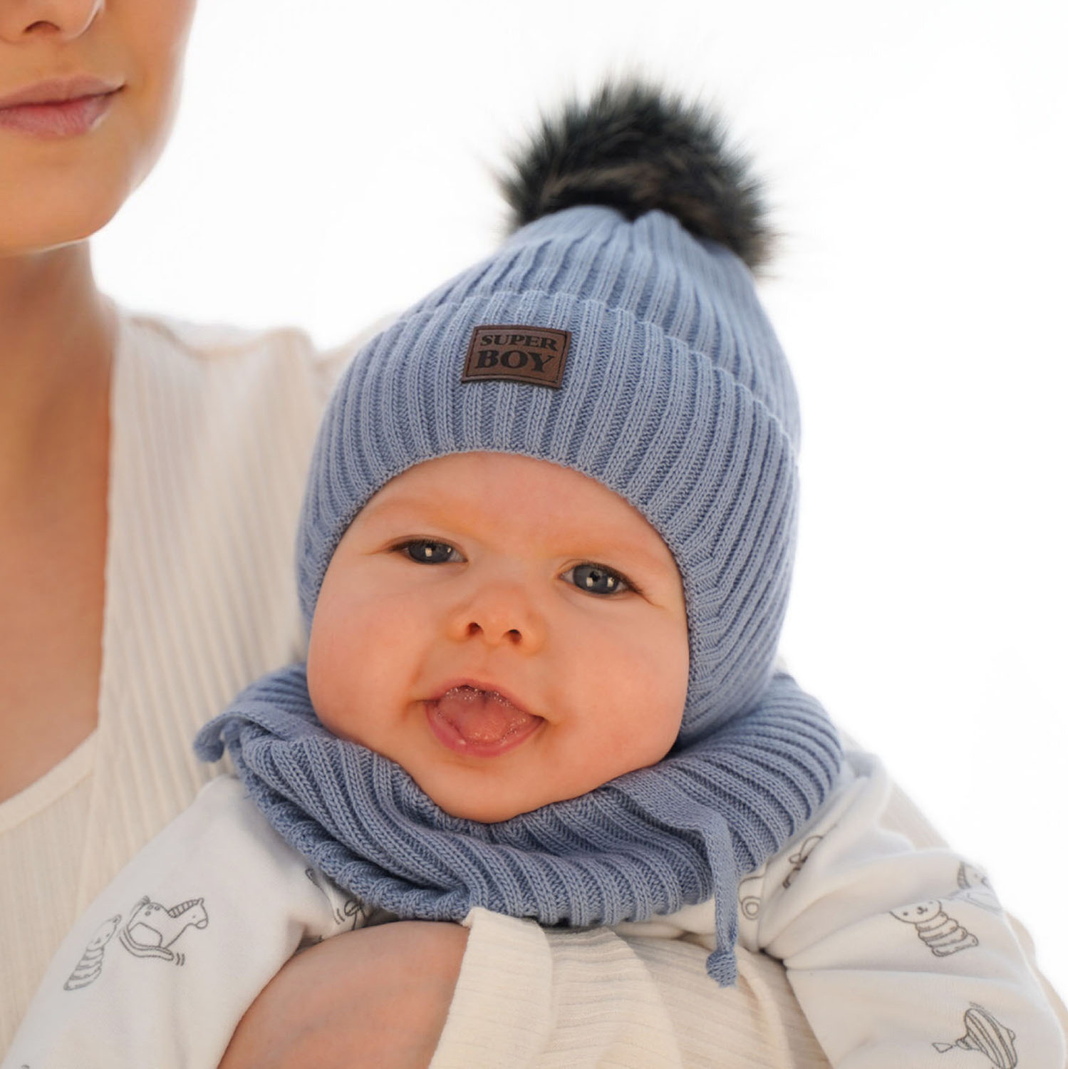 Winterset Jungen: Mütze und Schlauchschal mit Bommel Braun Denzel