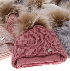 Winterset Mädchen: Mütze und Schal mit Bommel Camel Aimi
