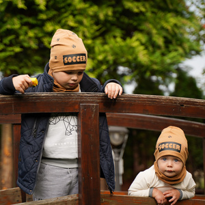 Herbst und Frühlingsset Jungen: Mütze und Schlauchschal Orange Soccer