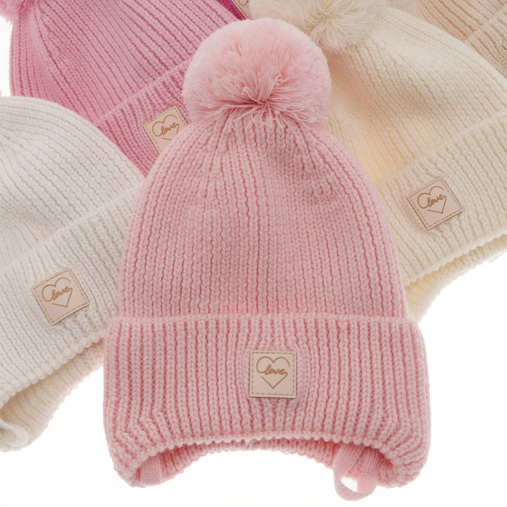 Wintermütze für Mädchen aus 100% extrafeiner Merinowolle, gefüttert mit Wollfleece in Rosa Havana