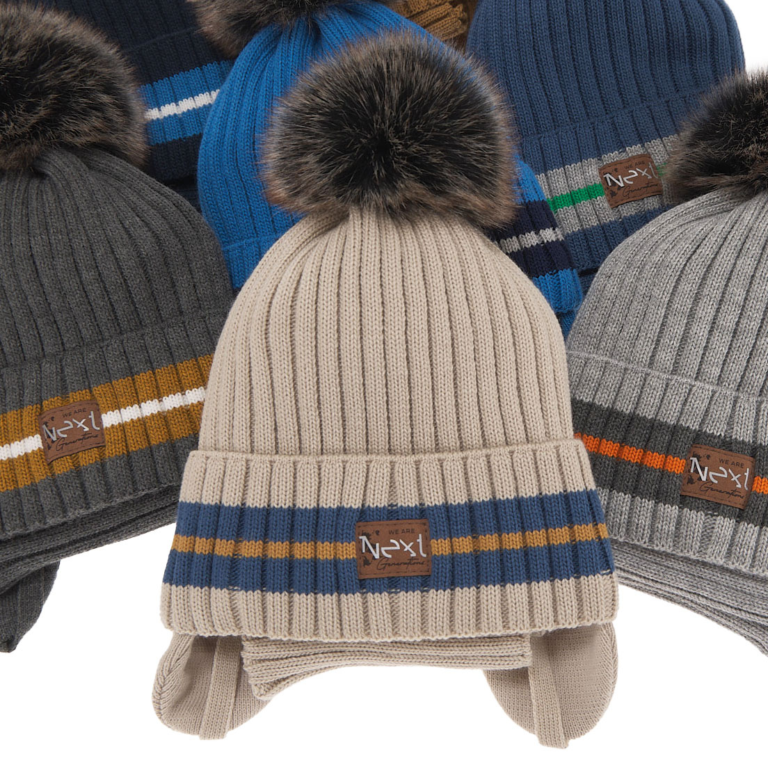 Winterset für Jungen: Mütze und Schlauchschal mit Bommel in Beige Echo